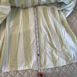 Simply shabby chic vintage full/queen 15 inch bedskirt.